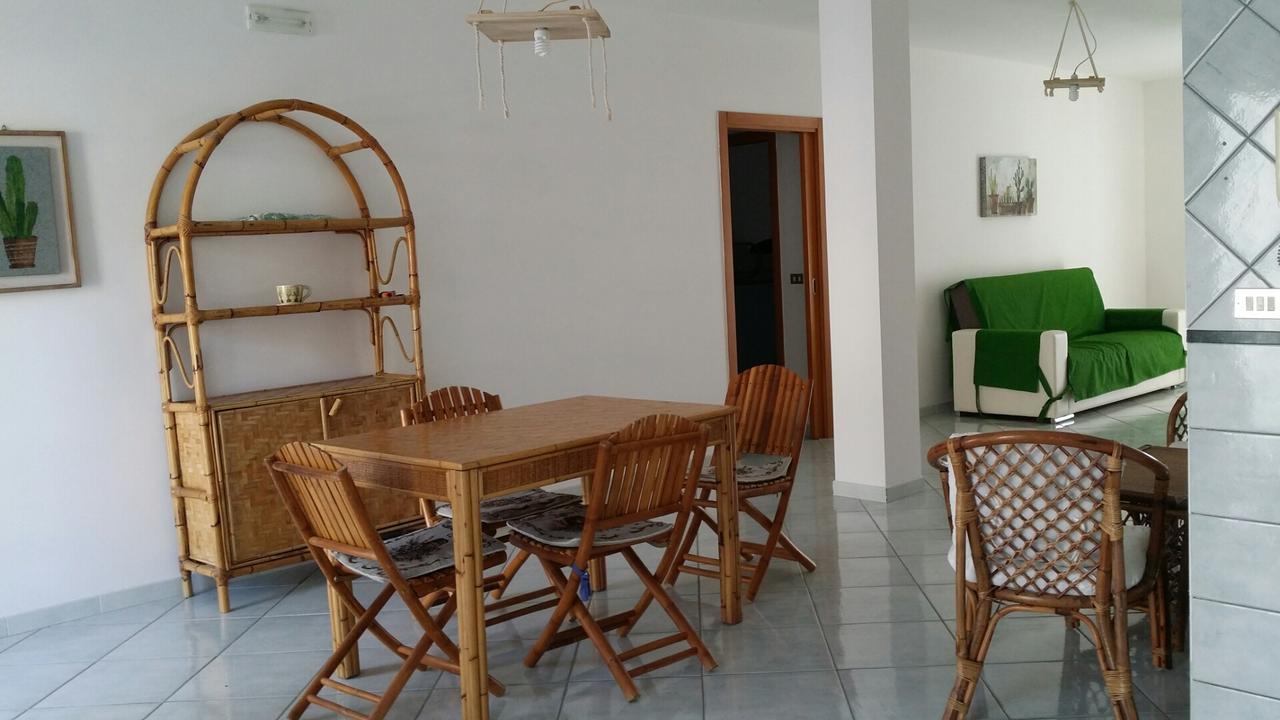 Vacation House A Mola Di Bari Apartment Ngoại thất bức ảnh